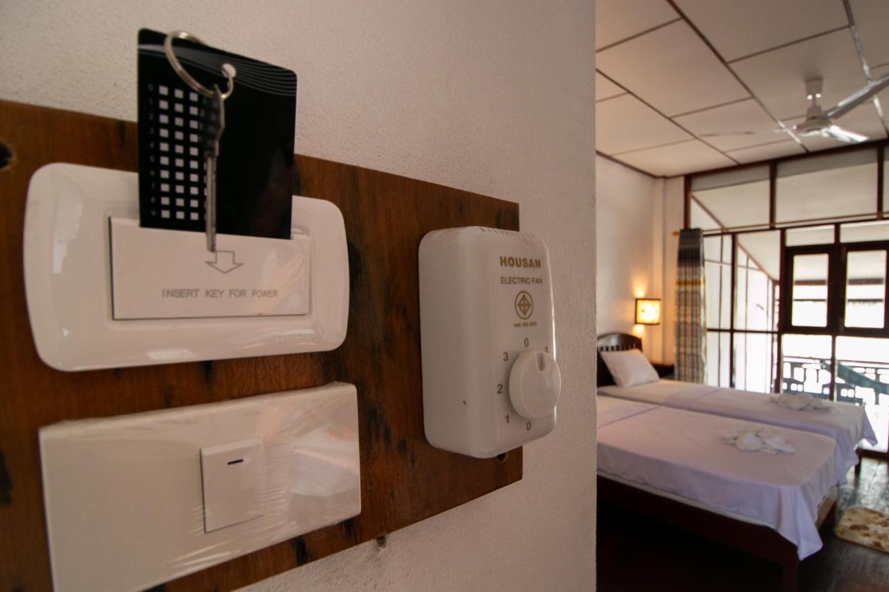Dokchampa Guesthouse Ban Khon Екстер'єр фото